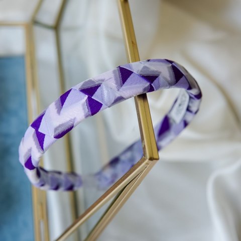 Usztywniana opaska fioletowe trójkąty