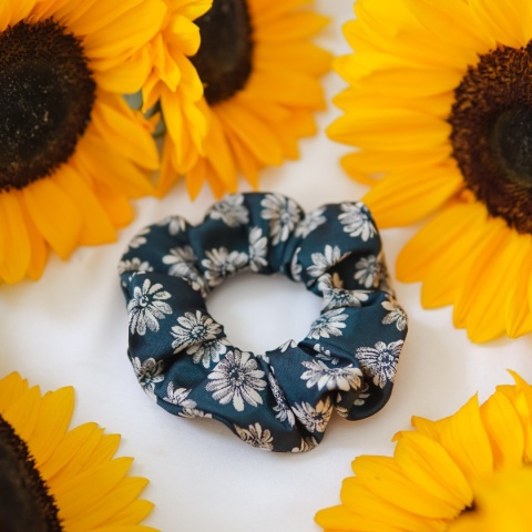 Gumka z jedwabnego krawata eleganckie kwiaty